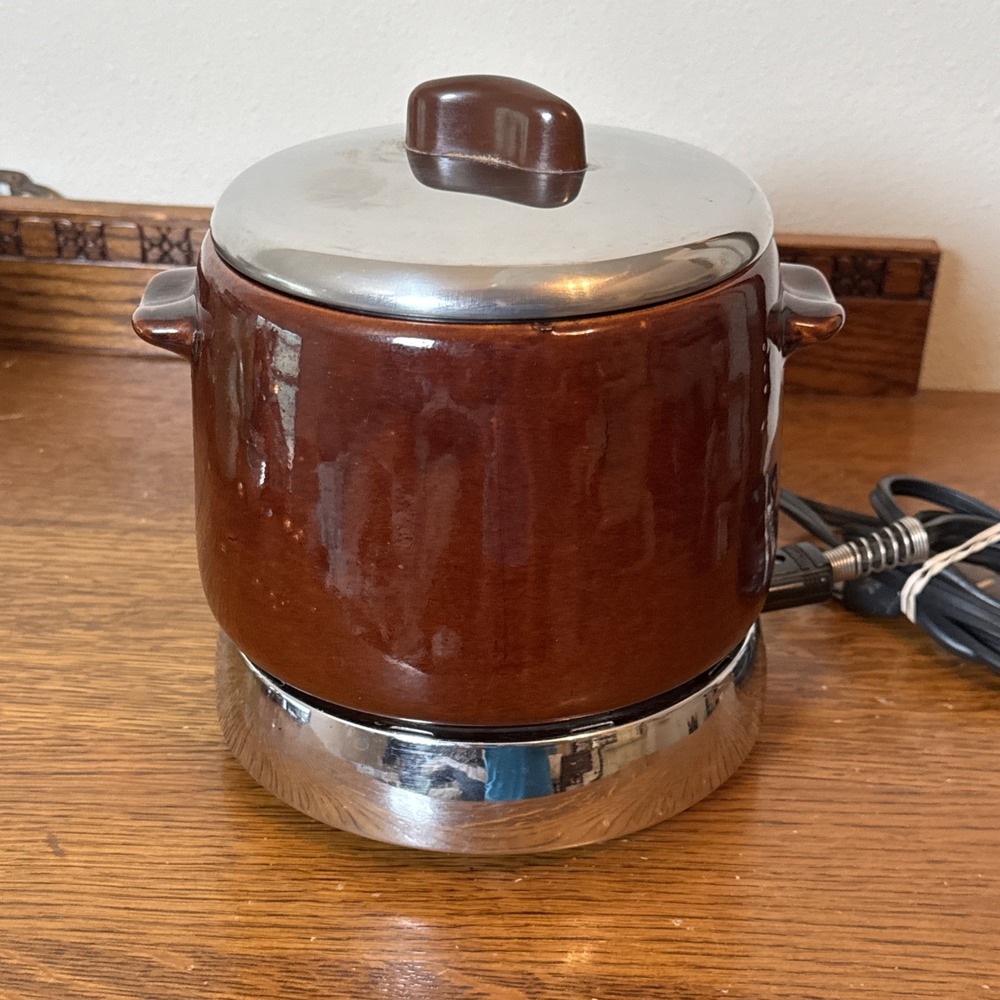 West Bend 1950s Brown Bean Pot With  Aluminum Lid  Works